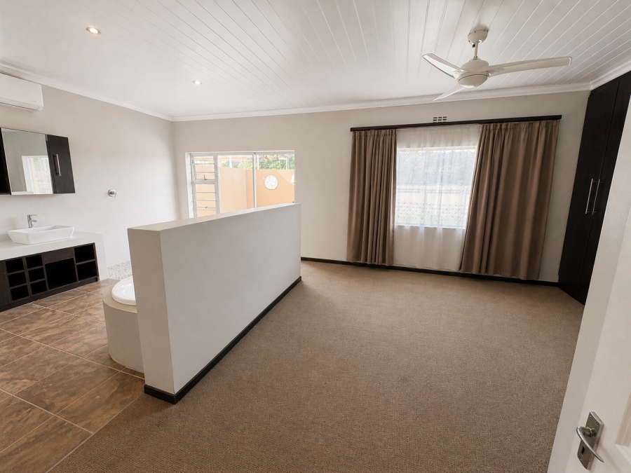4 Bedroom Property for Sale in Gonubie Eastern Cape